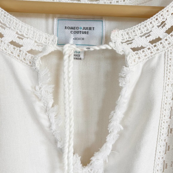 Romeo + Juliet Couture Cold Shoulder cover up tunic mini dress Split Neck Fringe - Picture 2 of 13